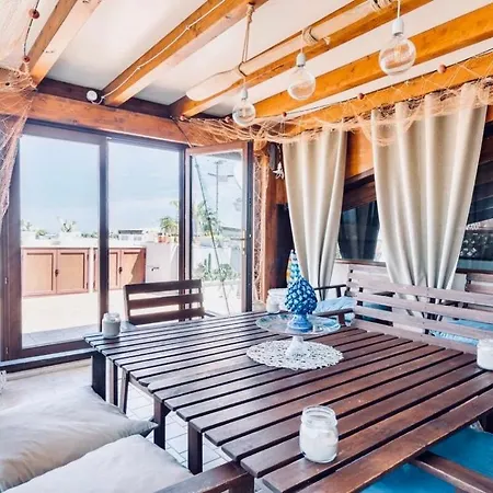 Bluoltremare Apartamento *